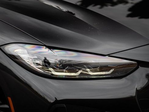 Used 2023 BMW M440i Convertible w/ Premium Package image 8