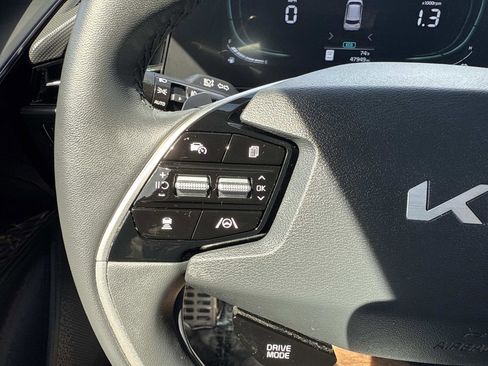 Used 2023 Kia Niro EX Touring FWD image 29