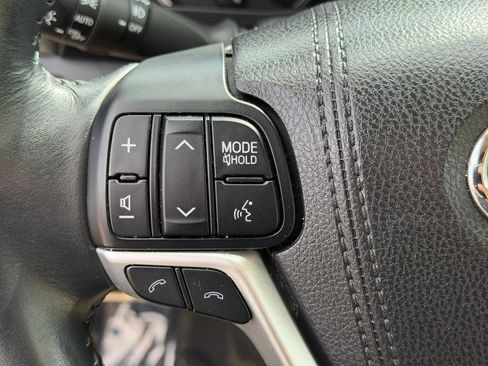 Used 2017 Toyota Highlander Limited w/ Protection Package #3 image 16
