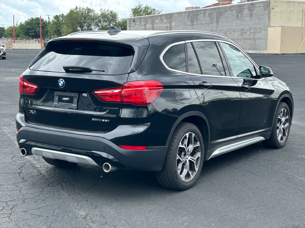 Used 2020 BMW X1 xDrive28i w/ Convenience Package AWD/4WD image 3