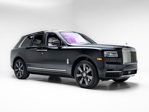 Used 2023 Rolls-Royce Cullinan w/ Cullinan Package AWD/4WD image 10