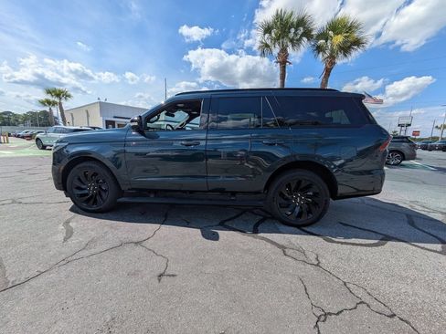 New 2026 Lincoln Navigator Reserve w/ Jet Appearance Package AWD/4WD image 7