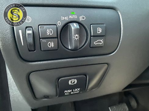 Used 2013 Volvo XC70 3.2 Premier image 23