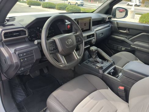 Used 2026 Toyota Tacoma TRD Off-Road AWD/4WD image 13