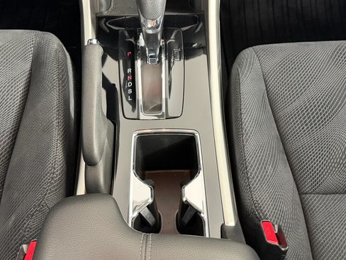 Used 2017 Honda Accord EX image 24