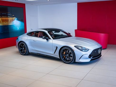 Used 2025 Mercedes-Benz AMG GT 63 image 1