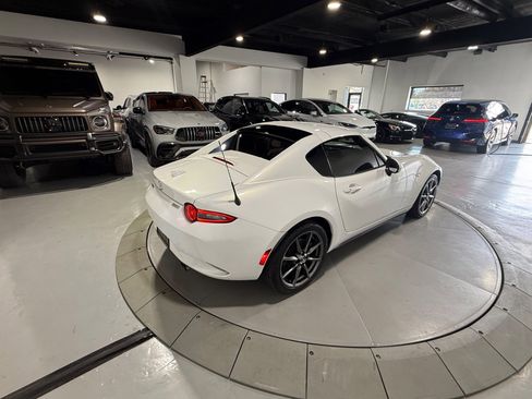 Used 2017 MAZDA MX-5 Miata RF Grand Touring RWD image 12