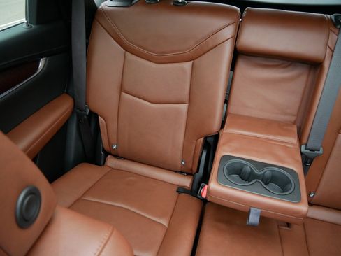 Used 2020 Cadillac XT5 Premium Luxury image 12