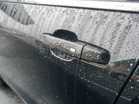 Used 2023 Chevrolet Equinox LT image 10