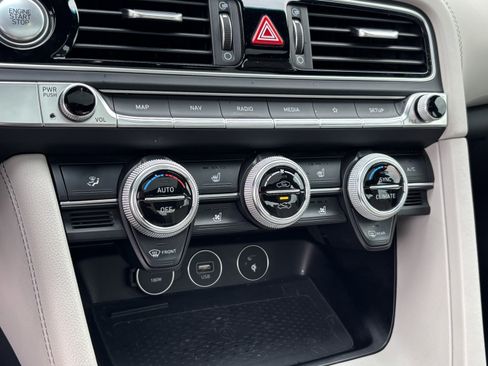 Used 2023 Genesis G70 2.0T w/ Sport Prestige Package image 29