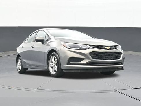 Used 2017 Chevrolet Cruze LT w/ Convenience Package FWD image 56