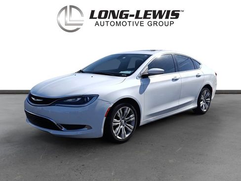 Used 2015 Chrysler 200 Limited w/ Convenience Group image 1