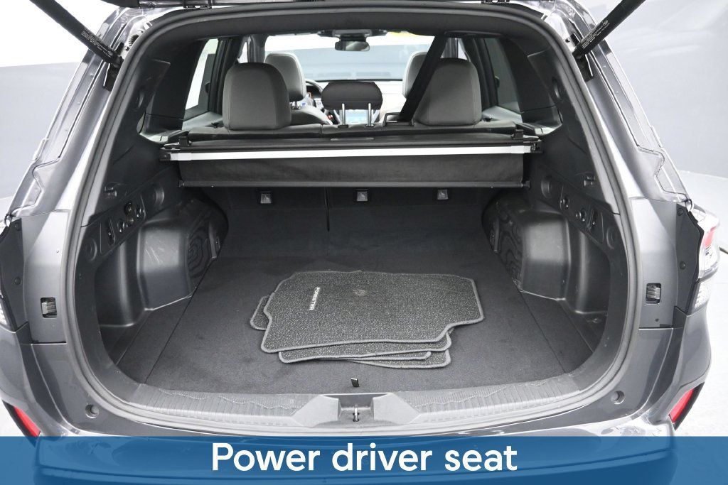 Used 2025 Subaru Forester Limited AWD/4WD image 11