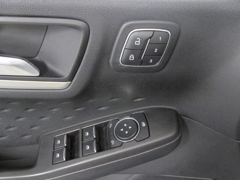 Used 2020 Ford Escape SEL image 31