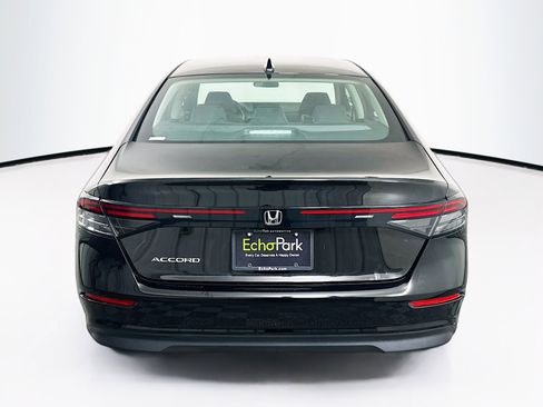 Used 2025 Honda Accord SE image 7