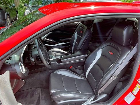 Used 2017 Chevrolet Camaro SS RWD image 10
