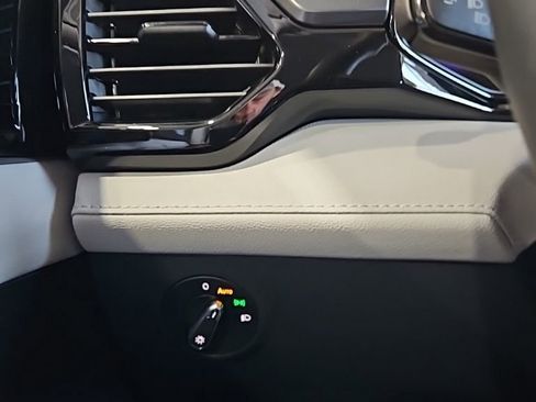 New 2026 Volkswagen Taos S AWD/4WD image 34