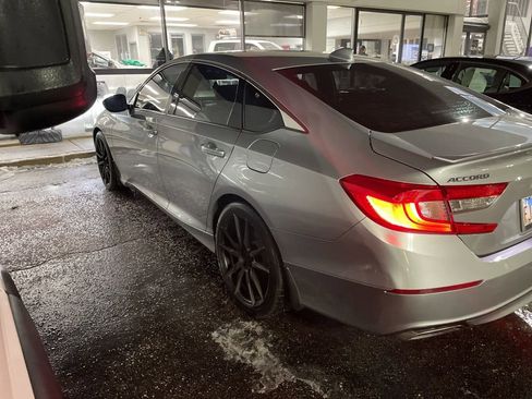 Used 2019 Honda Accord Sport image 4