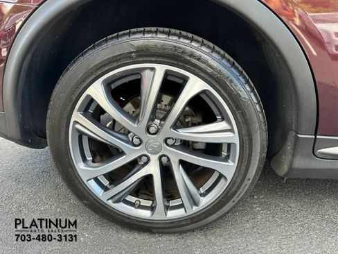 Used 2017 INFINITI QX50 AWD w/ Premium Plus Package image 24