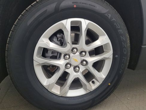 Used 2023 Chevrolet Traverse LS w/ LPO, Floor Liner Package AWD/4WD image 31