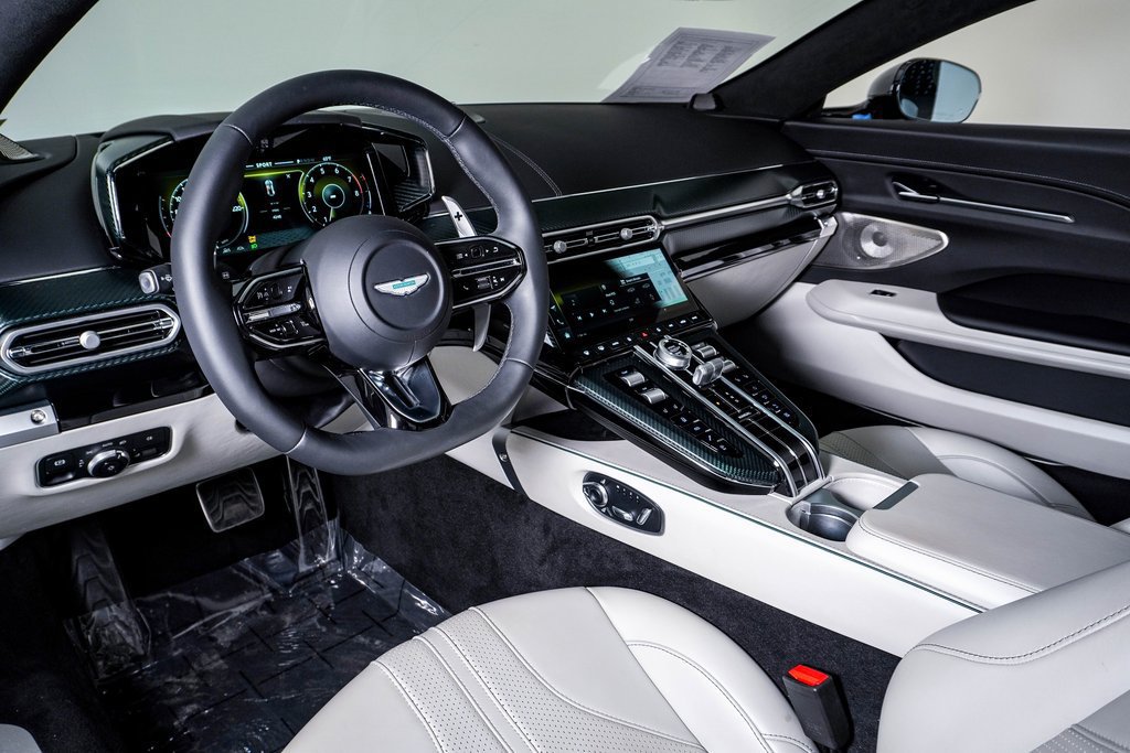 Used 2026 Aston Martin V8 Vantage Roadster RWD image 24