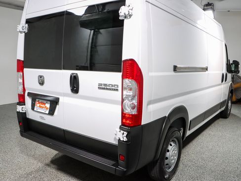 Used 2023 RAM ProMaster 2500 FWD image 7