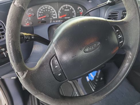 Used 1999 Ford F150 XLT image 11