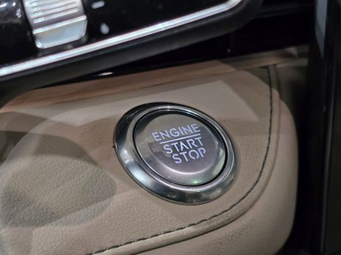 Used 2024 Lincoln Nautilus Reserve w/ Equipment Group 202A image 27