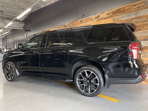 Used 2021 Chevrolet Suburban RST w/ Luxury Package image 20
