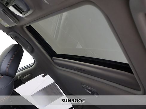 Used 2021 Subaru Crosstrek 2.5i Limited w/ Moonroof Package 2 image 4