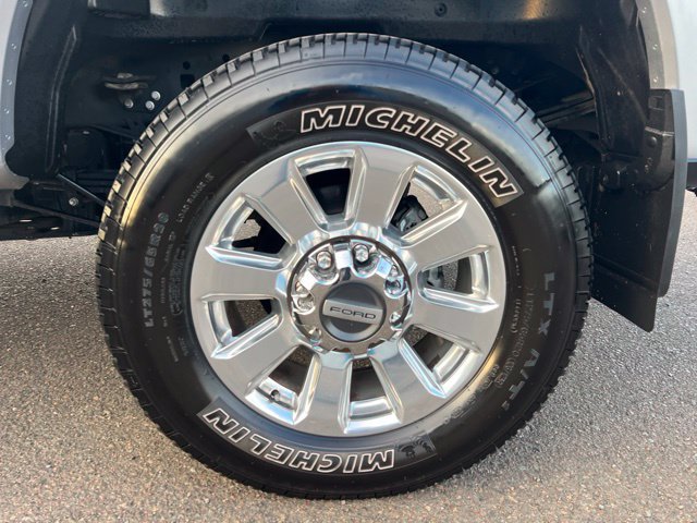 Used 2022 Ford F350 Platinum w/ FX4 Off-Road Package AWD/4WD image 9