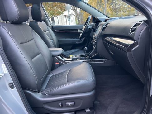 Used 2015 Kia Sorento EX w/ EX V6 Touring Package image 26