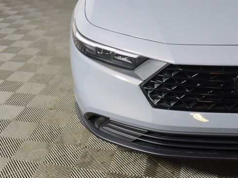 Certified 2025 Honda Accord SE image 13