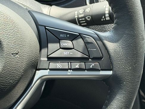 Used 2020 Nissan Rogue SV FWD image 26