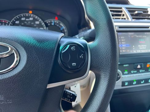 Used 2014 Toyota Camry LE FWD image 23