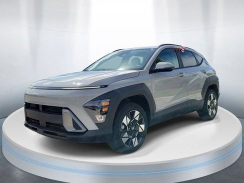 Certified 2024 Hyundai Kona SEL w/ Convenience Package AWD/4WD image 2