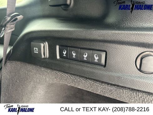 Used 2021 Jeep Grand Cherokee L Overland w/ Luxury Tech Group IV AWD/4WD image 13
