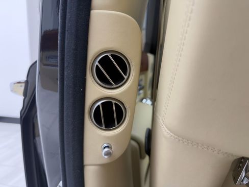 Used 2006 Rolls-Royce Phantom Sedan RWD image 61
