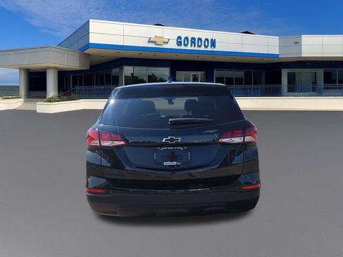 Used 2024 Chevrolet Equinox LS w/ LS Convenience Package FWD image 4