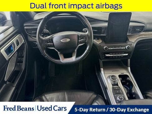 Certified 2020 Ford Explorer Platinum w/ Premium Technology Package AWD/4WD image 30
