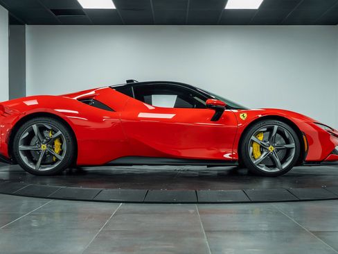 Used 2021 Ferrari SF90 Stradale image 5