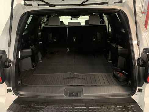 New 2026 Toyota 4Runner SR5 image 18