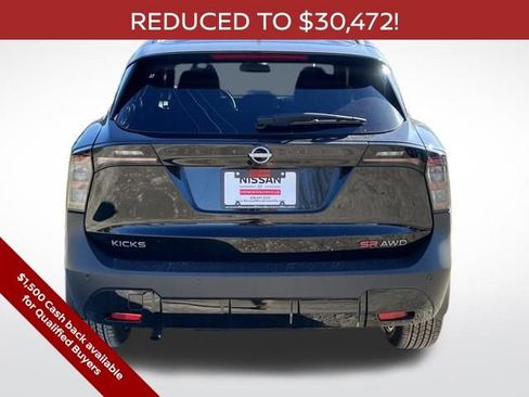 New 2026 Nissan Kicks SR w/ SR Premium Package AWD/4WD image 9