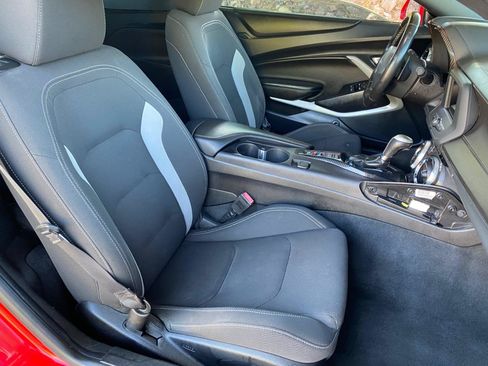 Used 2019 Chevrolet Camaro LT RWD image 37