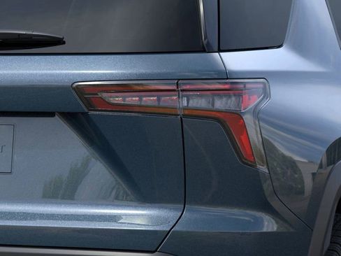 New 2025 Chevrolet Equinox LT w/ Convenience Package II image 11