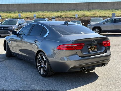 Used 2017 Jaguar XE Premium image 8