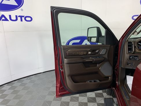 Used 2025 RAM 1500 Limited w/ Trailer Tow Group AWD/4WD image 12