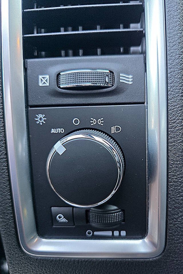 Used 2022 RAM 1500 Warlock AWD/4WD image 11