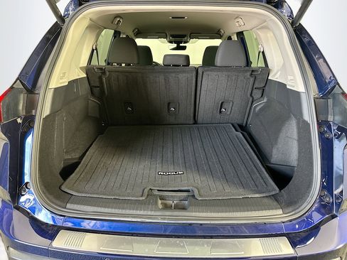 Used 2025 Nissan Rogue SV image 28