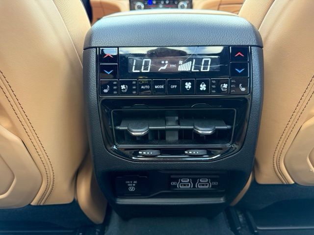 Used 2024 Jeep Grand Cherokee L Summit AWD/4WD image 21